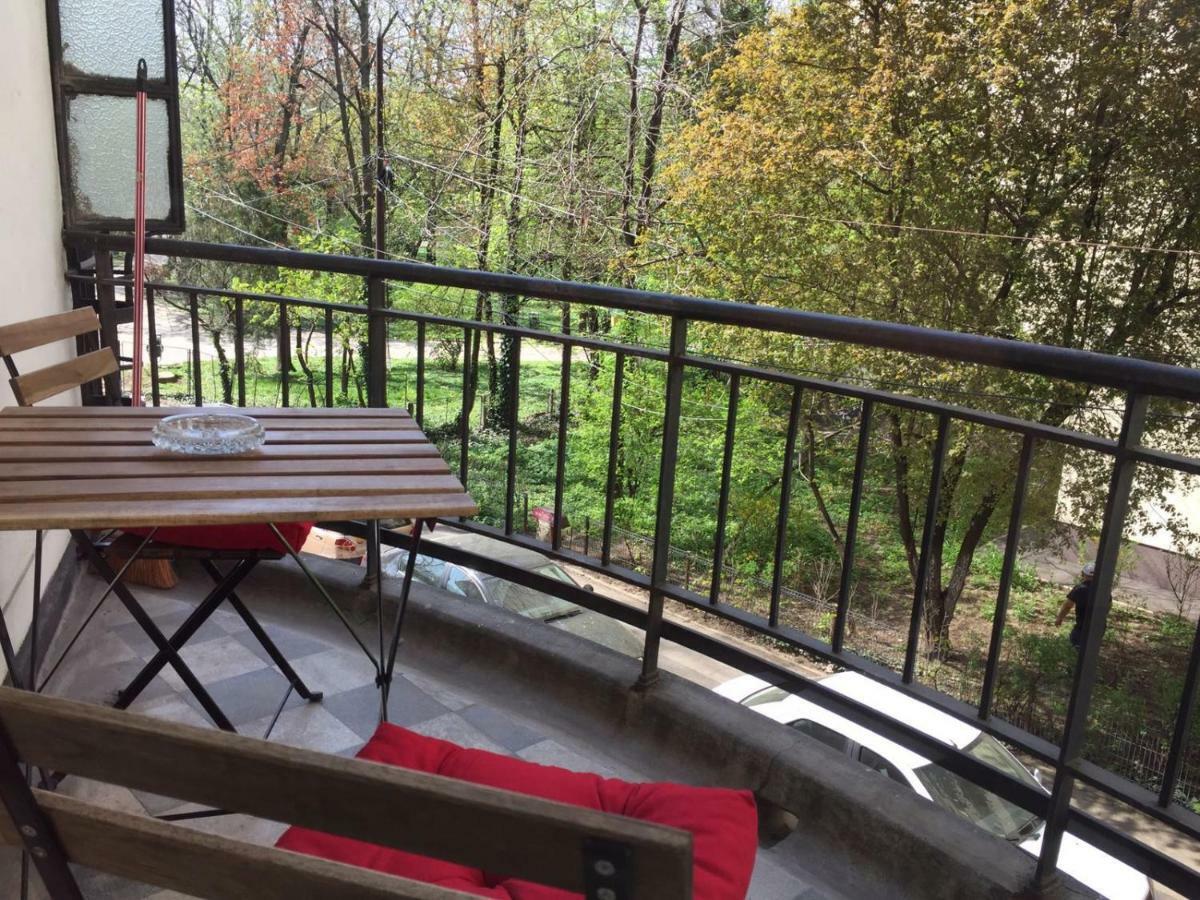 Cismigiu Garden Studio Apartment Bucureşti Ngoại thất bức ảnh