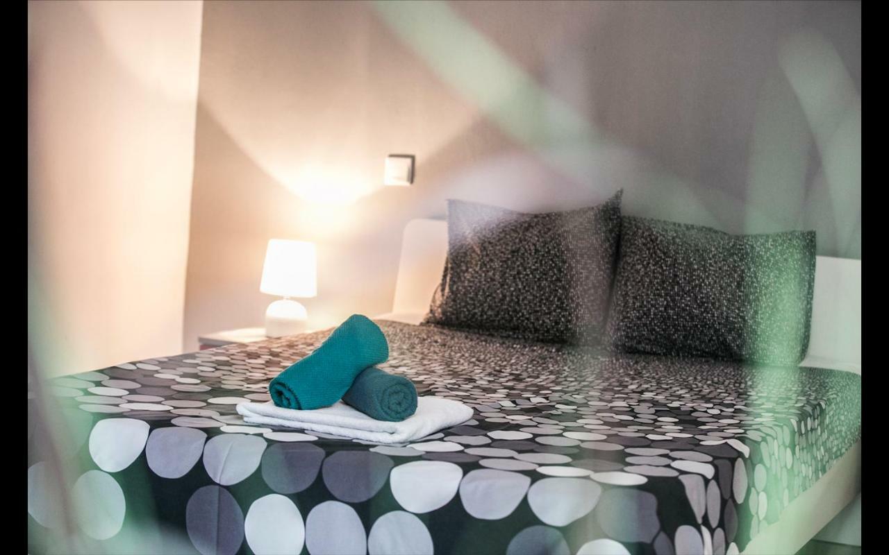 Cismigiu Garden Studio Apartment Bucureşti Ngoại thất bức ảnh