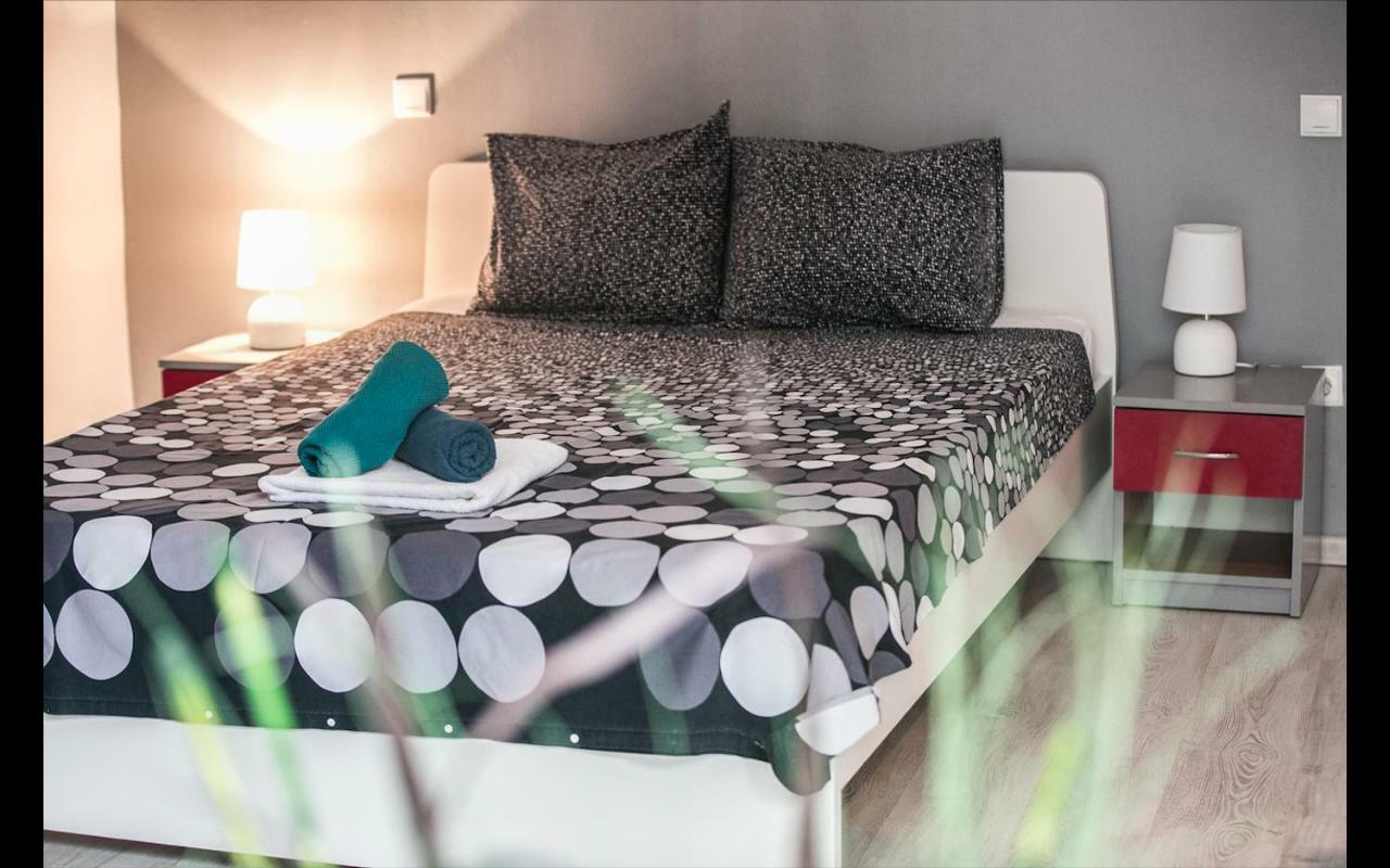 Cismigiu Garden Studio Apartment Bucureşti Ngoại thất bức ảnh
