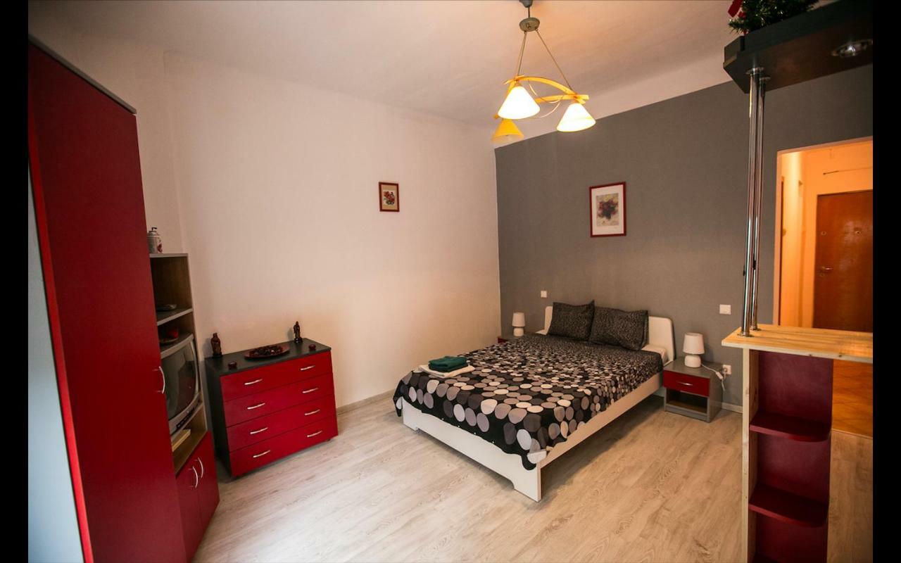 Cismigiu Garden Studio Apartment Bucureşti Ngoại thất bức ảnh