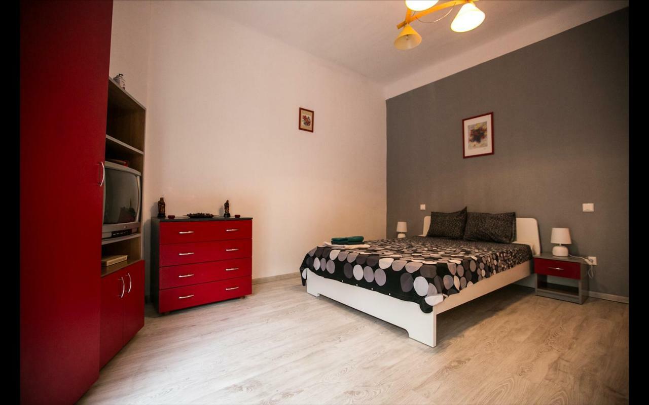 Cismigiu Garden Studio Apartment Bucureşti Ngoại thất bức ảnh