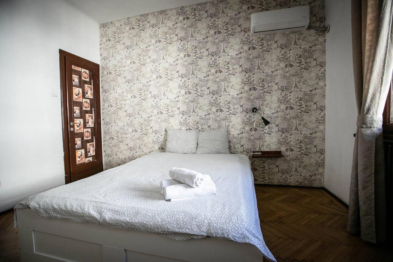 Cismigiu Garden Studio Apartment Bucureşti Ngoại thất bức ảnh