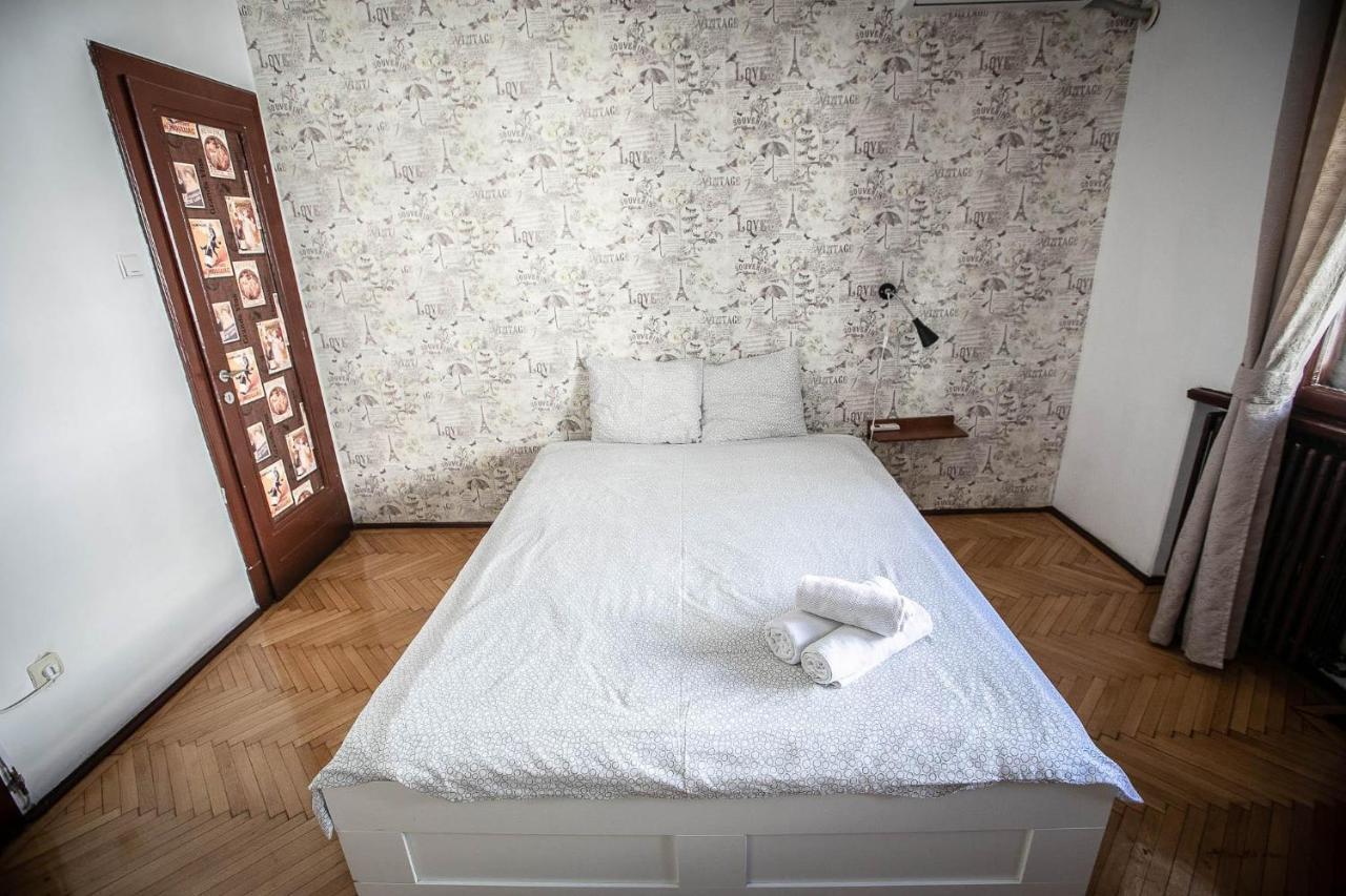 Cismigiu Garden Studio Apartment Bucureşti Ngoại thất bức ảnh