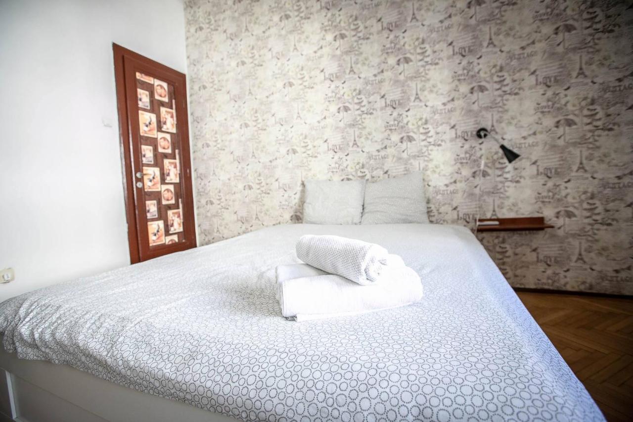 Cismigiu Garden Studio Apartment Bucureşti Ngoại thất bức ảnh